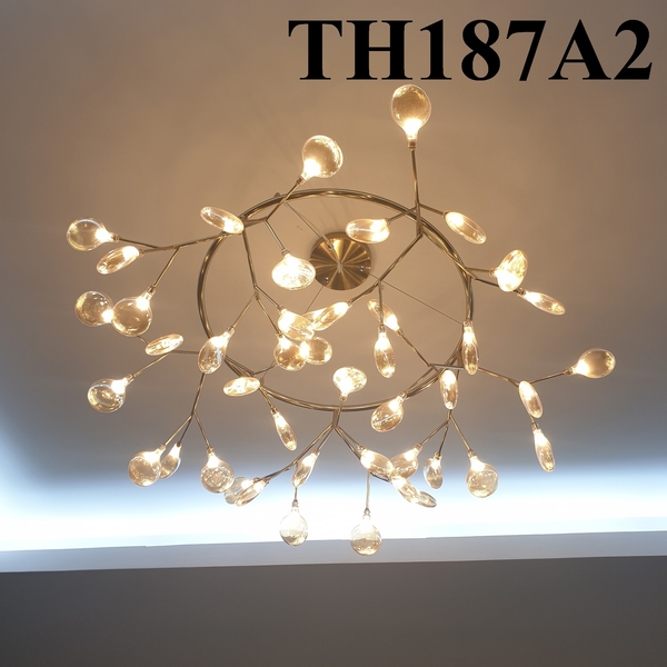 Đèn hera lá thủy tinh TH187A2 loại 45 bóng dạng vòng thân sơn vàng, lá thủy tinh trắng trong, KT(mm): 1050 x 400
